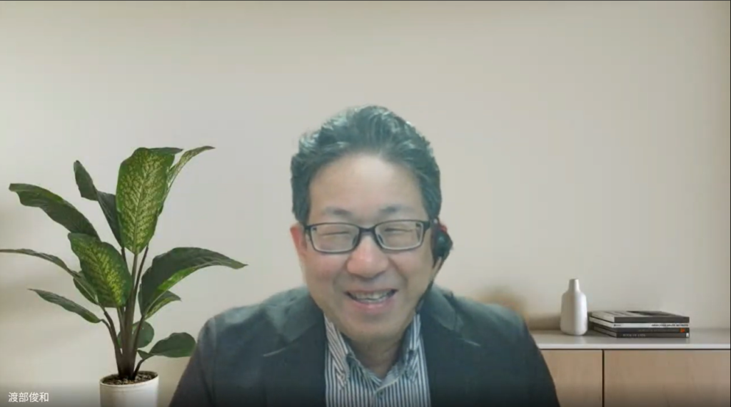 インタビューに答える渡部さん