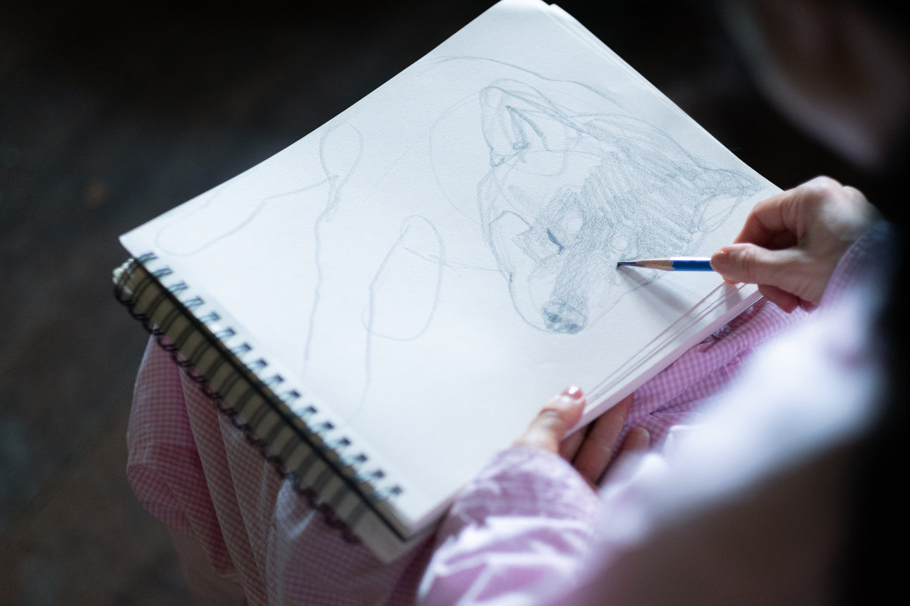 はしもとみおさんが描く月くんの絵